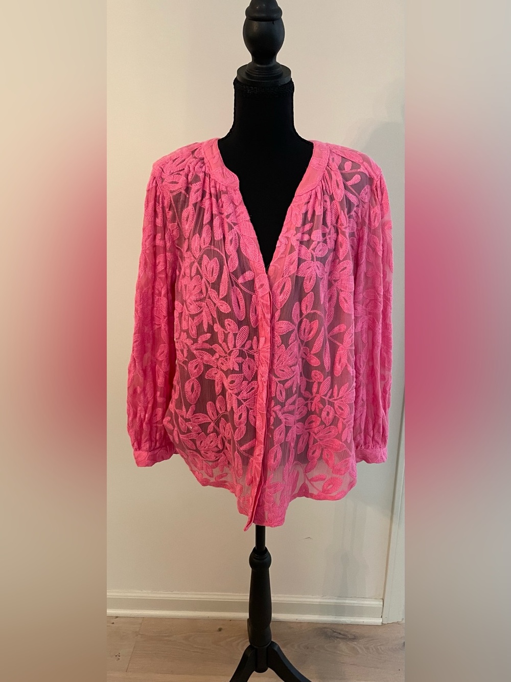 Chico's Bright Pink Semi-Sheer Floral Embroidered Blouse Puff Sleeves Feminine L